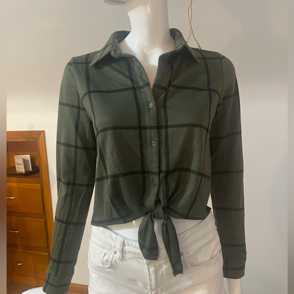 6- NWT Chocolate USA Green & Black & Maroon & Black Plaid Crop Tops Bundle of 6 - Picture 5 of 7